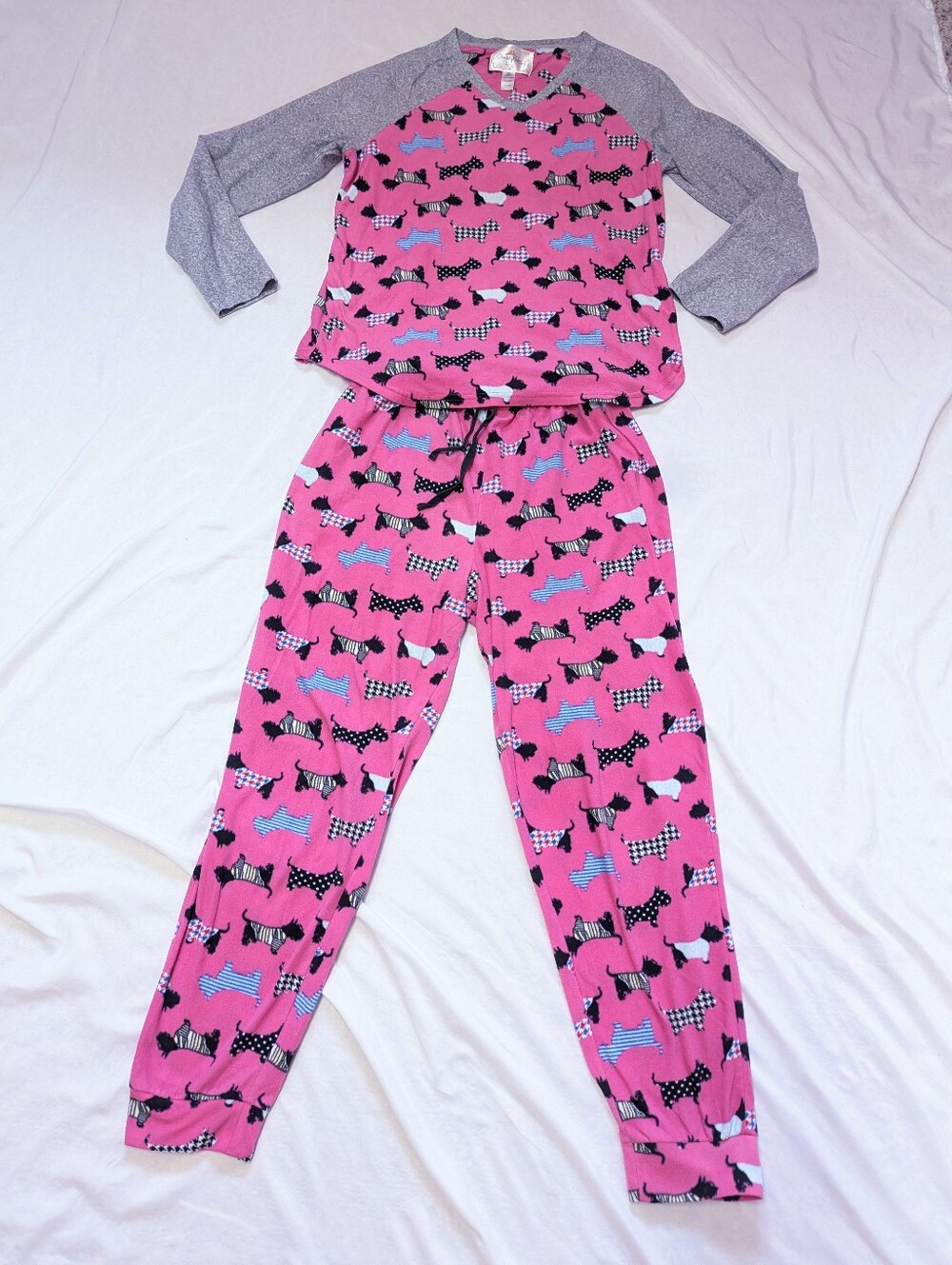 Scotty Dog Printed Fleece 2 Piece Pajama Set Long Sleeve Winter Cozy Loungewear
